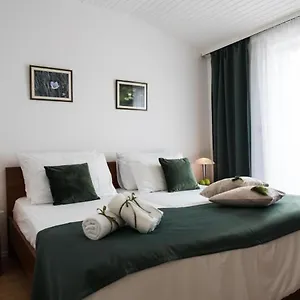 Guest house Lana 1