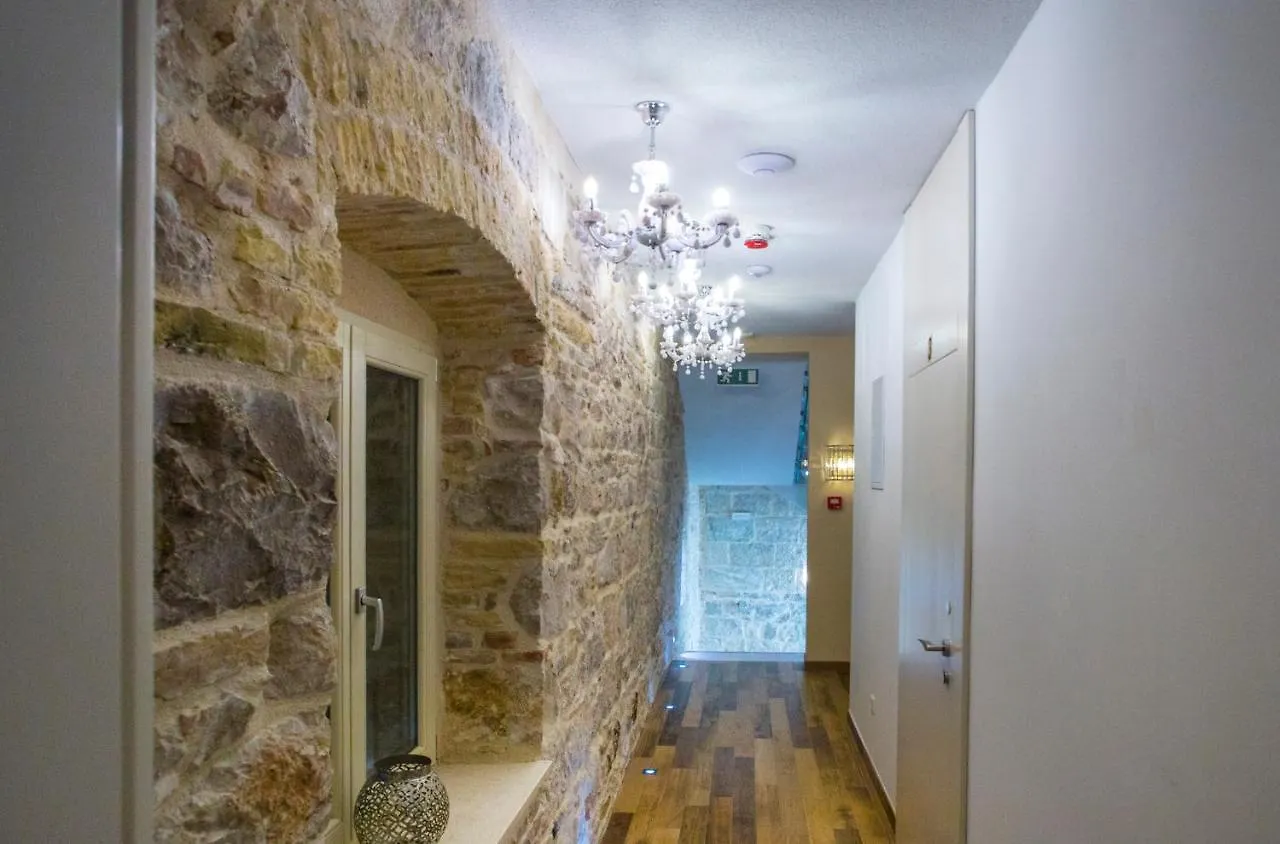 Aspalathos Residence Split 4*,